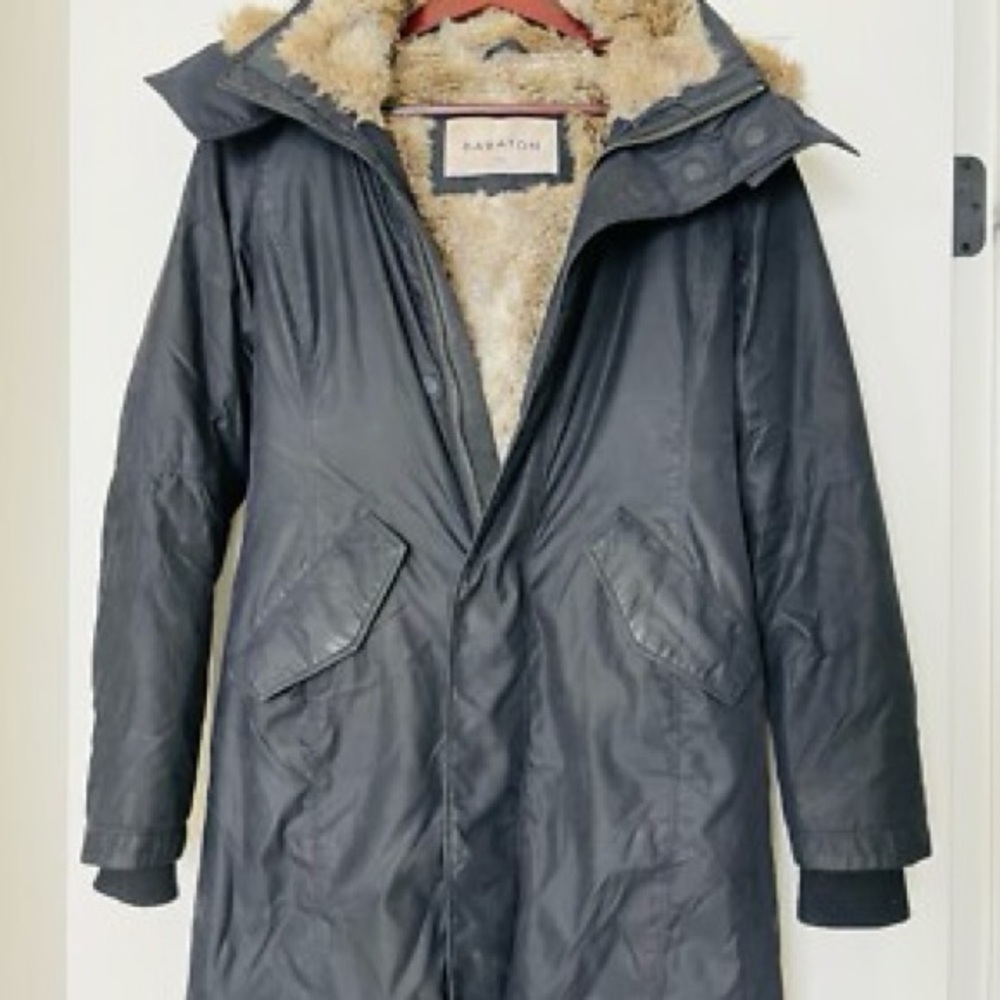 Aritzia Black Puffer Coat with Tan Fur Lining